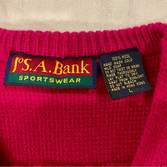 Vintage 80’s Jos. A. Bank fuchsia 100% wool cardigan sweater - medium fit. - Picture 7 of 12